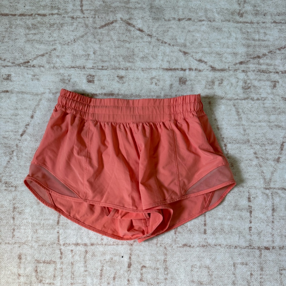 Lululemon light pink hotty hot shorts